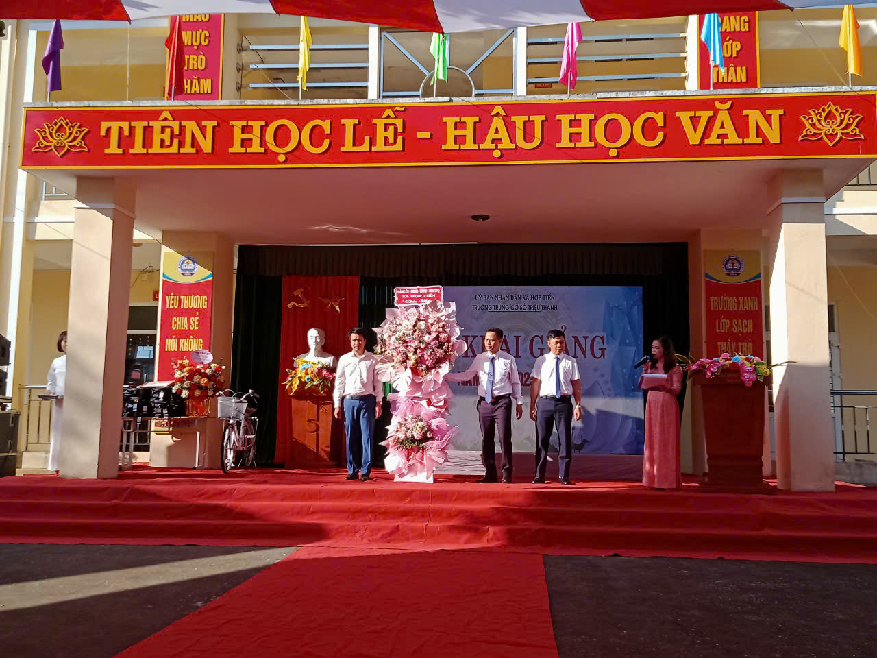 Anh-tin-bai